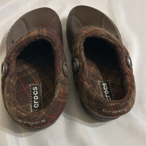 Crocs Brown Plaid with lining - Picture 4 of 4